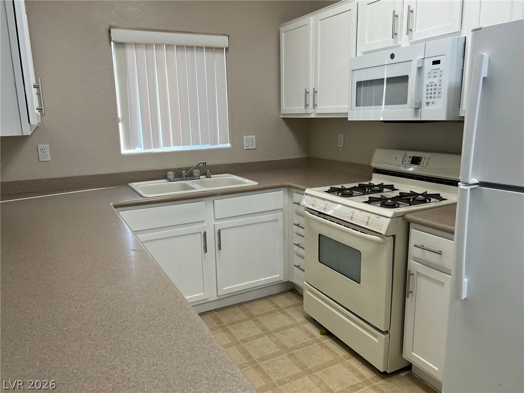 2291 West Horizon Ridge Parkway, Unit 4222 Henderson, NV 89052 - Photo 7 of 32