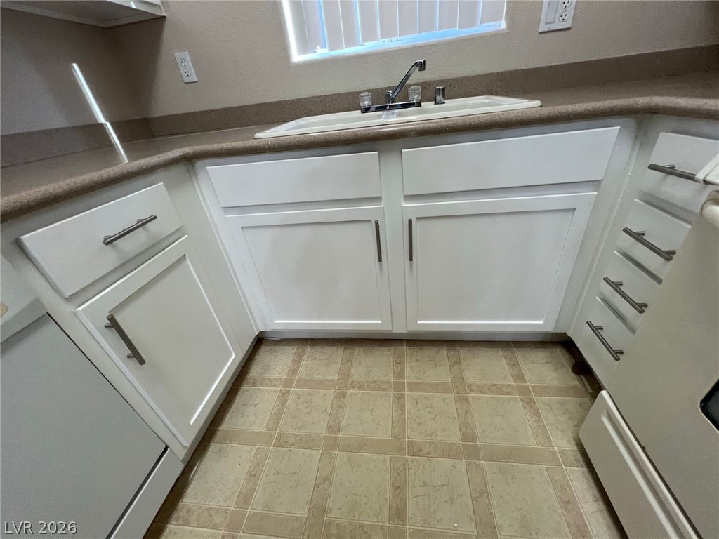 2291 West Horizon Ridge Parkway, Unit 4222 Henderson, NV 89052 - Photo 9 of 32