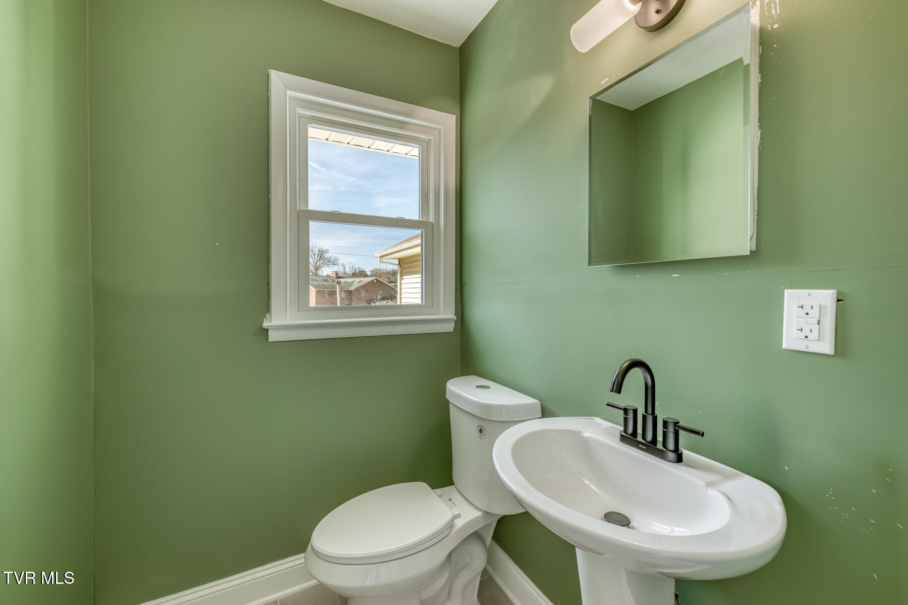 1140 Foxcroft Road Bristol, VA 24201 - Photo 21 of 50 1140 Foxcroft Rd-21