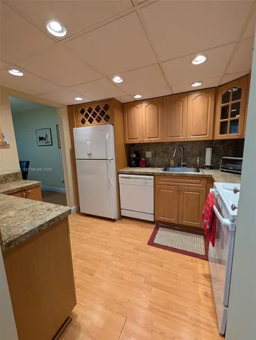 $139,900 | 900 St Charles Place, Unit L6, Pembroke Pines, FL 33026