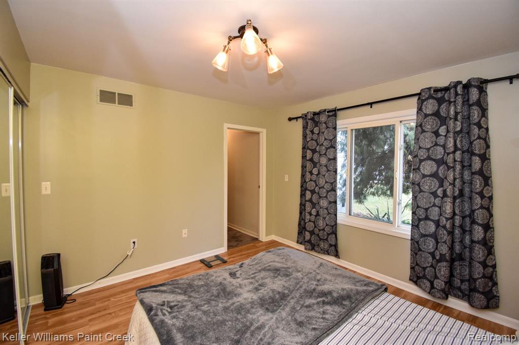 3091 Avon Manor Road Rochester Hills, MI 48307 - Photo 32 of 49