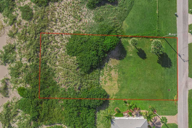 an aerial view of a yard