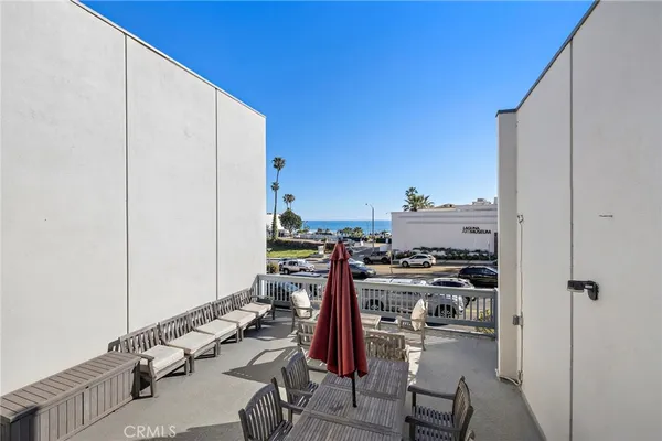 $3,900 | 245 Aster Street, Unit 15, Laguna Beach, CA 92651