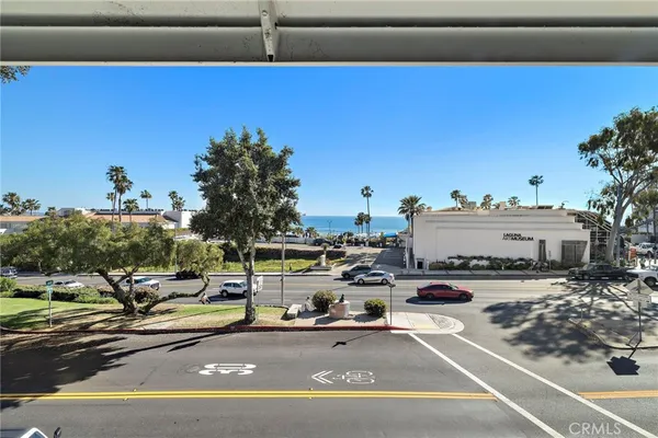 $3,900 | 245 Aster Street, Unit 15, Laguna Beach, CA 92651