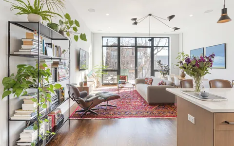 $800,000 | 1018 North Wood Street, Unit 3, Chicago, IL 60622