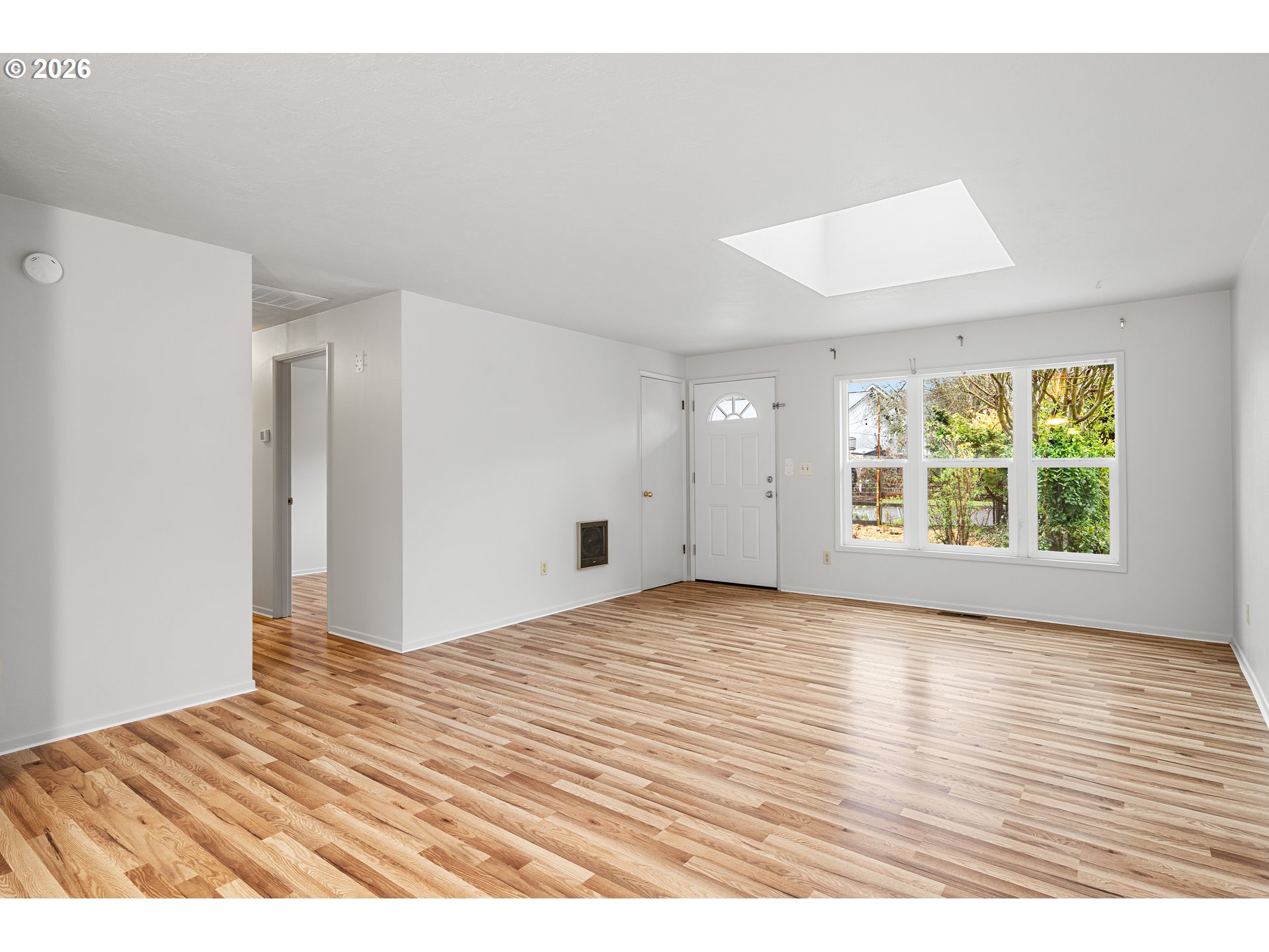 5803 Southwest 56th Avenue Portland, OR 97221 - Photo 7 of 31