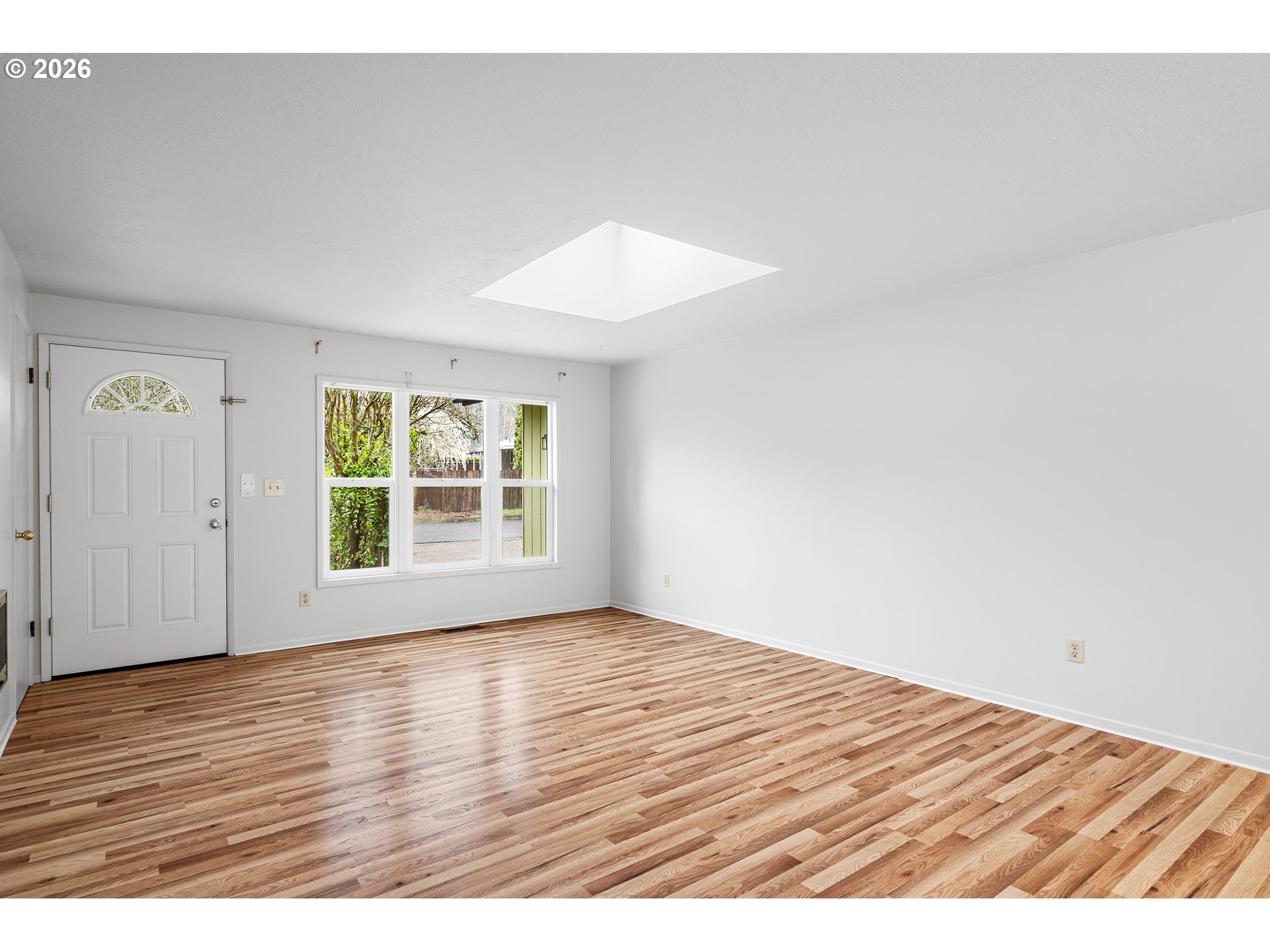 5803 Southwest 56th Avenue Portland, OR 97221 - Photo 10 of 31