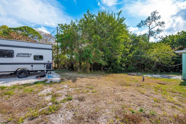 $2,050 | 2658 Southeast Amherst Street, Stuart, FL 34997