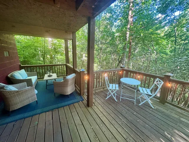$339,900 | 135 Tomahawk Trail, Blue Ridge, GA 30513