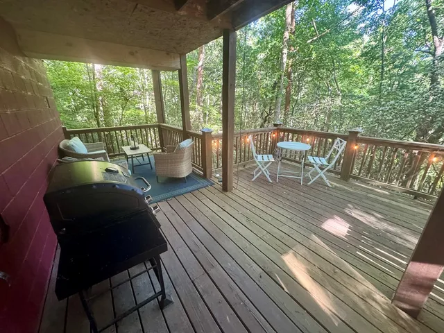$339,900 | 135 Tomahawk Trail, Blue Ridge, GA 30513