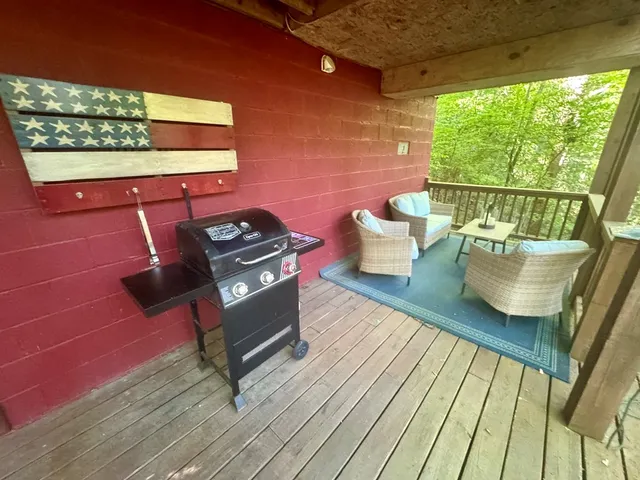 $339,900 | 135 Tomahawk Trail, Blue Ridge, GA 30513