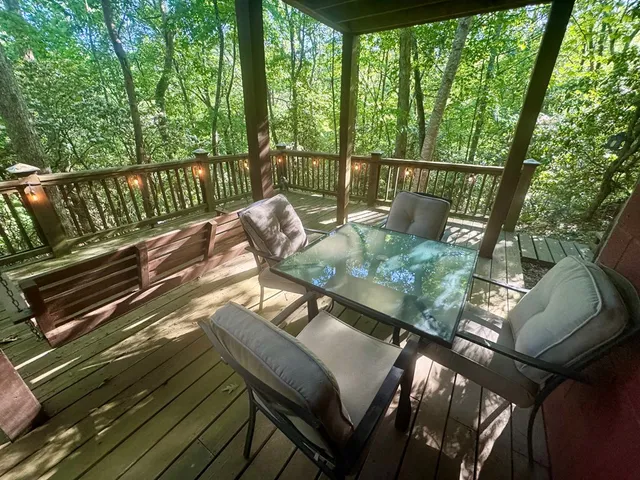 $339,900 | 135 Tomahawk Trail, Blue Ridge, GA 30513