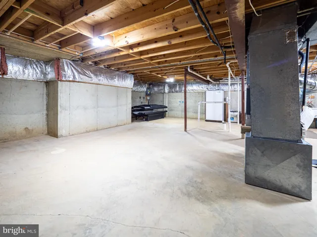 a view of a storage & utility room
