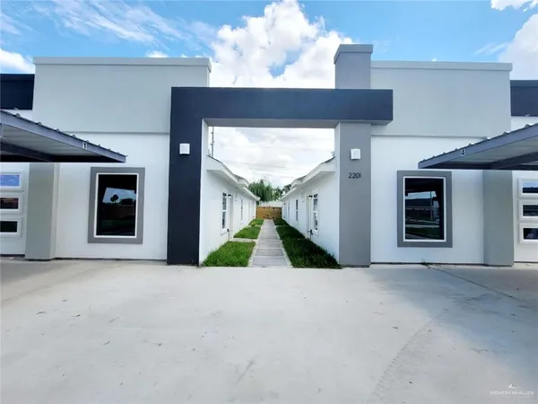 $1,125 | 2201 South Pamplona Street, Unit 4, Pharr, TX 78577