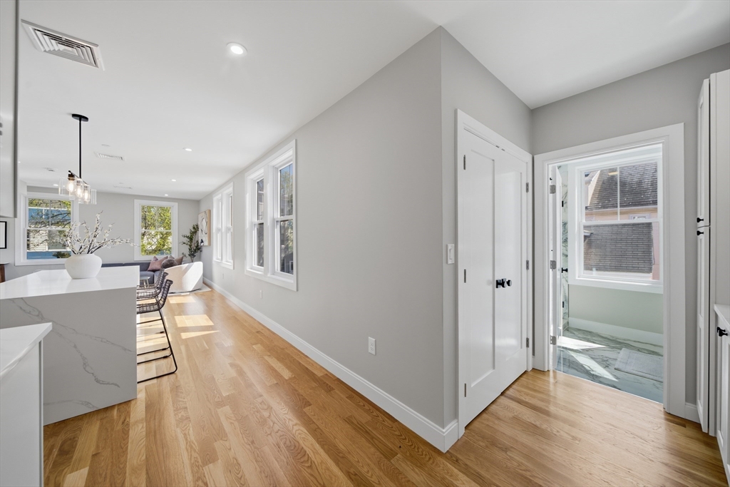 174 Walnut Street, Unit 2 Somerville, MA 02145 - Photo 8 of 32