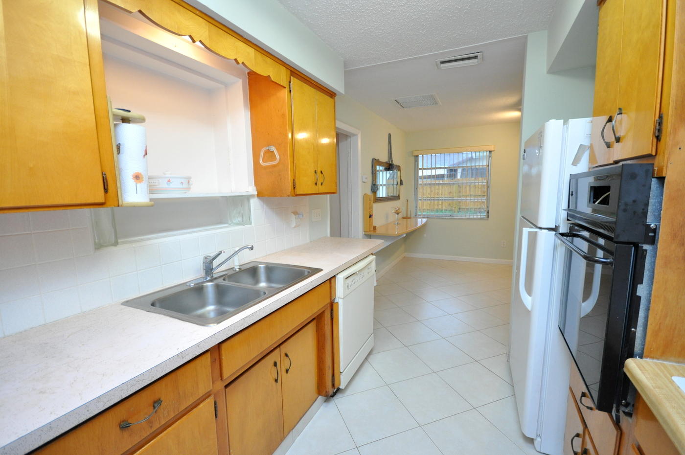 237 Akron Road Lake Worth, FL 33467 - Photo 11 of 23 15-Kitchen 2