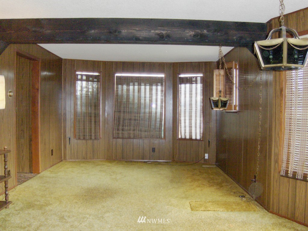 3632 Rockefeller Avenue Everett, WA 98201 - Photo 3 of 5
