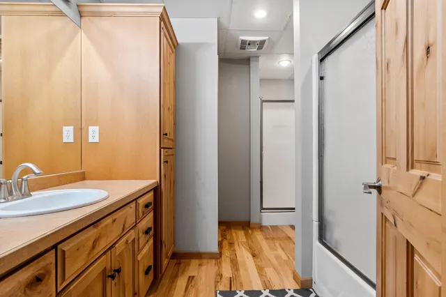 $1,261,000 | 7148 County Road 42 Northeast, Alexandria, MN 56308