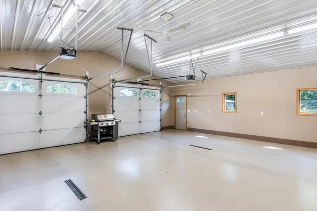 $1,261,000 | 7148 County Road 42 Northeast, Alexandria, MN 56308