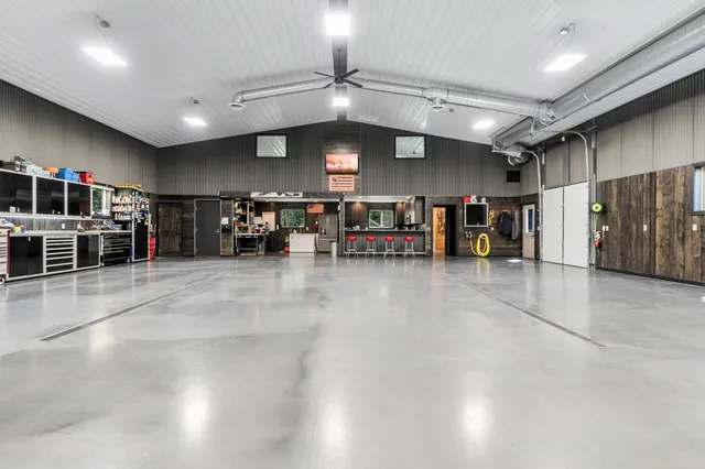 $1,261,000 | 7148 County Road 42 Northeast, Alexandria, MN 56308