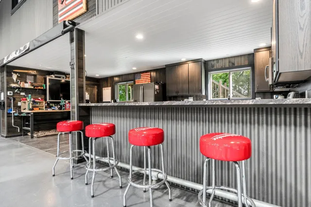 $1,261,000 | 7148 County Road 42 Northeast, Alexandria, MN 56308