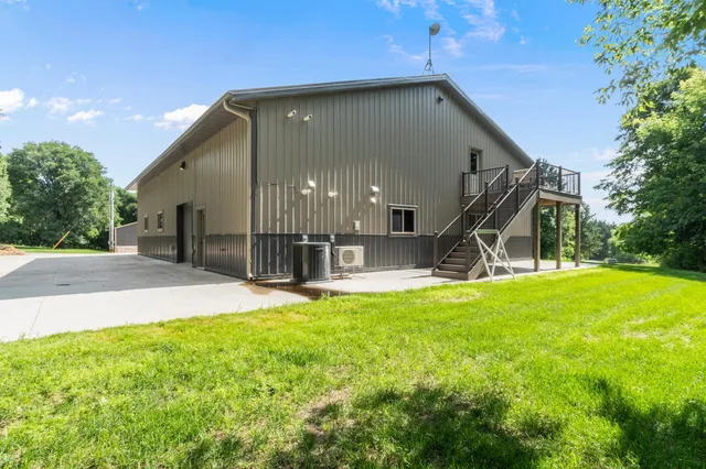 $1,261,000 | 7148 County Road 42 Northeast, Alexandria, MN 56308
