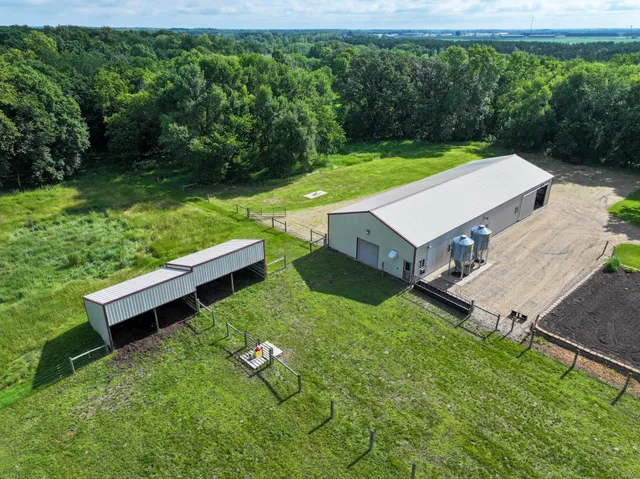 $1,261,000 | 7148 County Road 42 Northeast, Alexandria, MN 56308