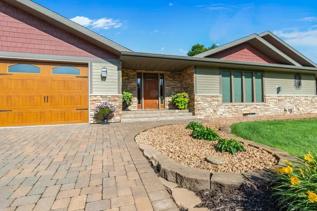 $1,261,000 | 7148 County Road 42 Northeast, Alexandria, MN 56308