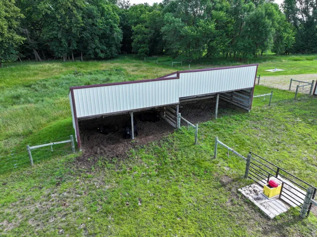 $1,261,000 | 7148 County Road 42 Northeast, Alexandria, MN 56308