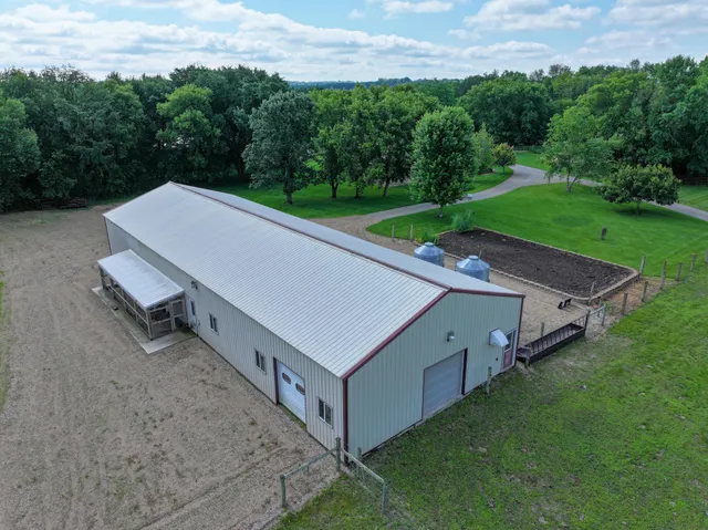 $1,261,000 | 7148 County Road 42 Northeast, Alexandria, MN 56308