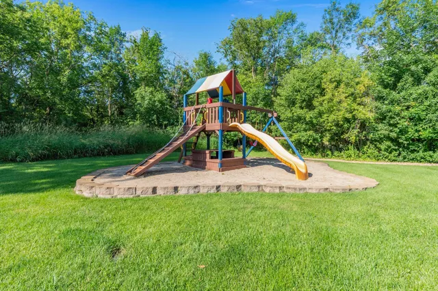 $1,261,000 | 7148 County Road 42 Northeast, Alexandria, MN 56308