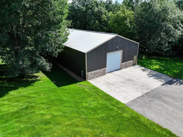 $1,261,000 | 7148 County Road 42 Northeast, Alexandria, MN 56308