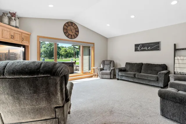 $1,261,000 | 7148 County Road 42 Northeast, Alexandria, MN 56308