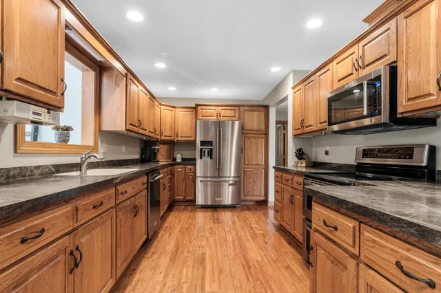 $1,261,000 | 7148 County Road 42 Northeast, Alexandria, MN 56308