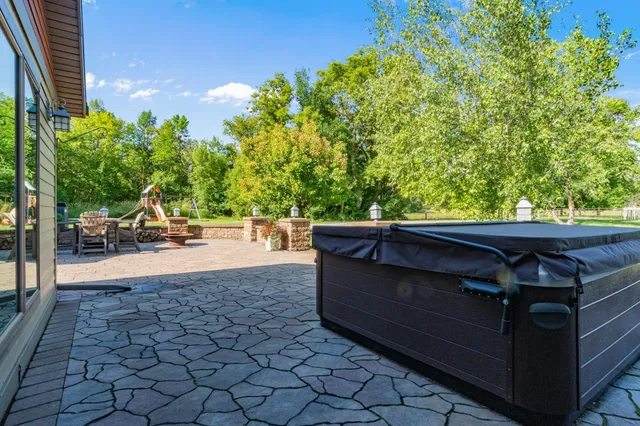 $1,261,000 | 7148 County Road 42 Northeast, Alexandria, MN 56308