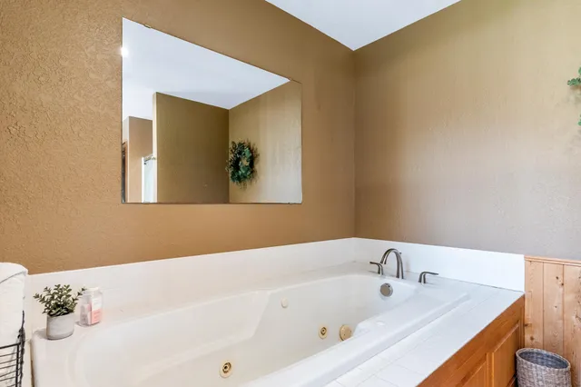 $1,261,000 | 7148 County Road 42 Northeast, Alexandria, MN 56308