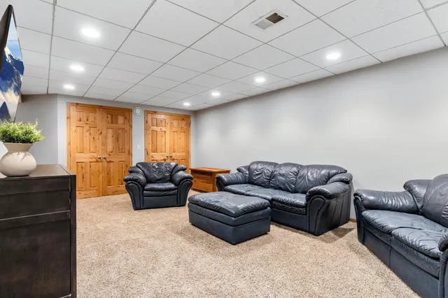 $1,261,000 | 7148 County Road 42 Northeast, Alexandria, MN 56308