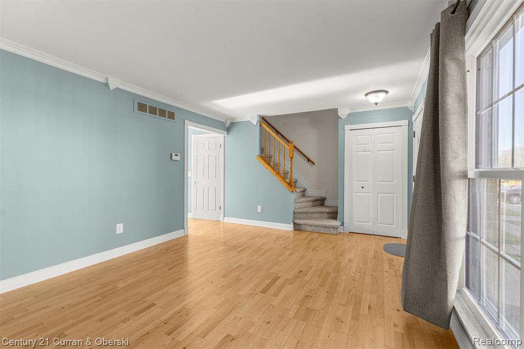 16685 Rudgate Street Southgate, MI 48195 - Photo 8 of 46 Gallery Image 8