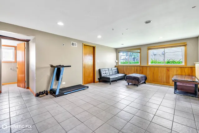 $414,999 | 439 North Fairfield Avenue, Lombard, IL 60148