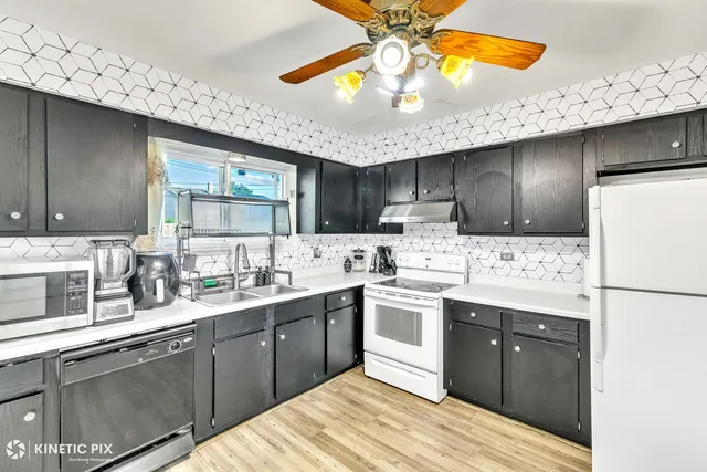 $414,999 | 439 North Fairfield Avenue, Lombard, IL 60148