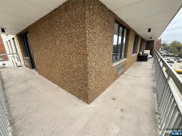 $2,600 | 151 Prospect Avenue, Unit 6C, Hackensack, NJ 07601