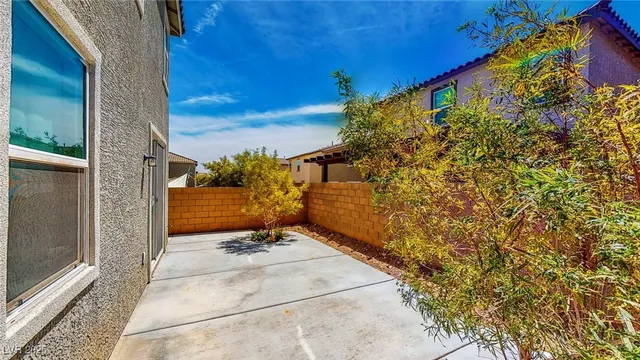 $2,313 | 9733 Cluny Avenue, Las Vegas, NV 89178