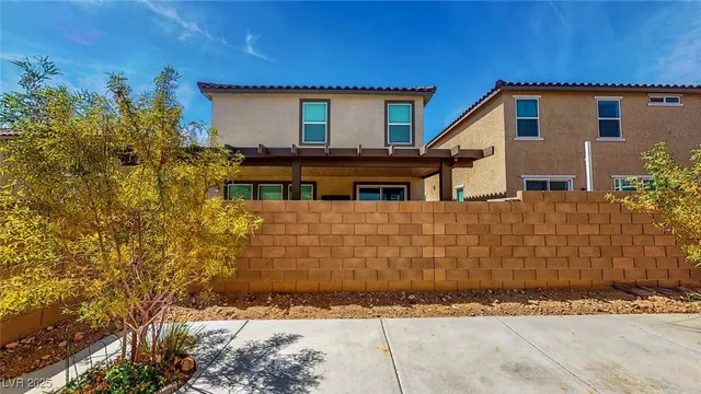 $2,313 | 9733 Cluny Avenue, Las Vegas, NV 89178