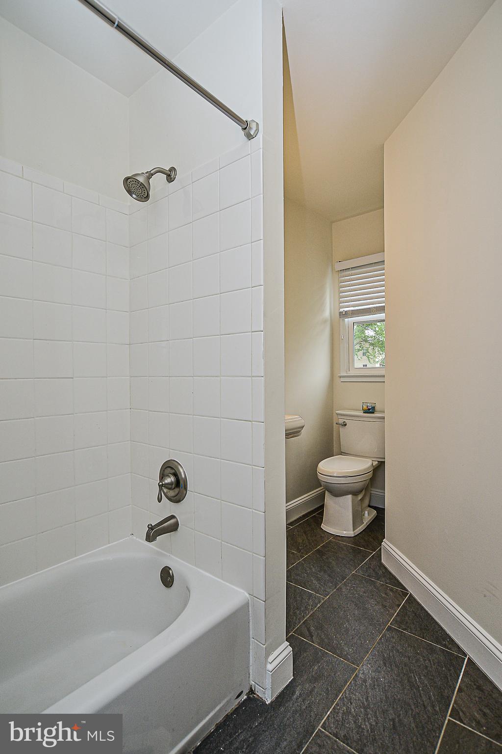 4215 Lees Corner Road Chantilly, VA 20151 - Photo 21 of 38 Another attractive, updated bathroom.