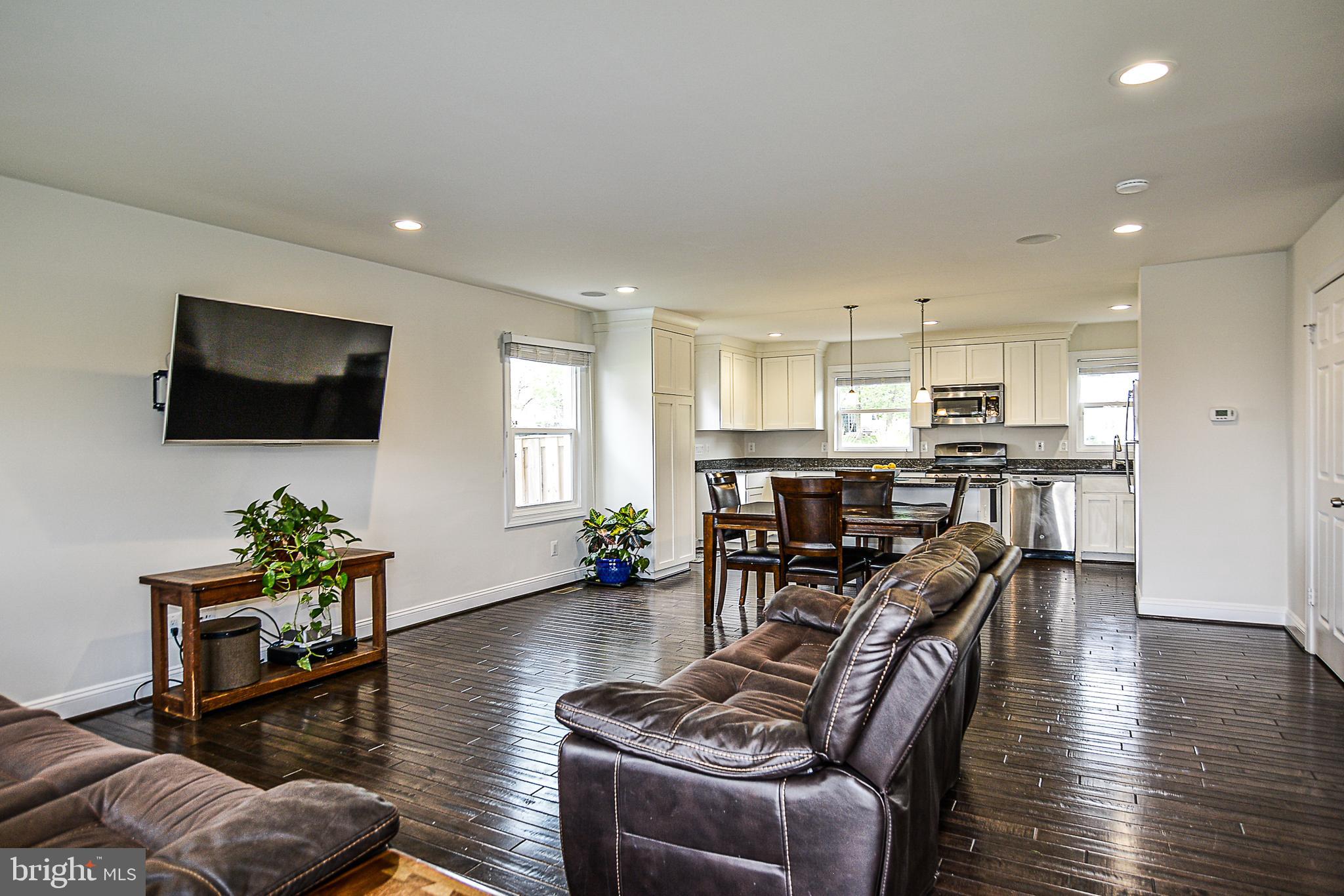 4215 Lees Corner Road Chantilly, VA 20151 - Photo 38 of 38 The open floor plan is inviting and bright.