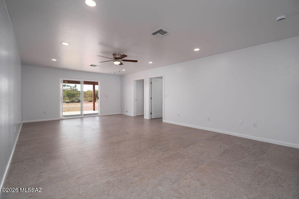 11000 East Roger Road Tucson, AZ 85749 - Photo 11 of 51 Gallery Image 11