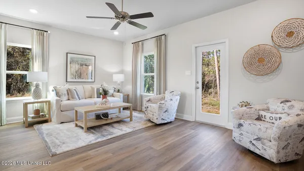 $249,900 | 141 Harper Grv Circle, Ocean Springs, MS 39564