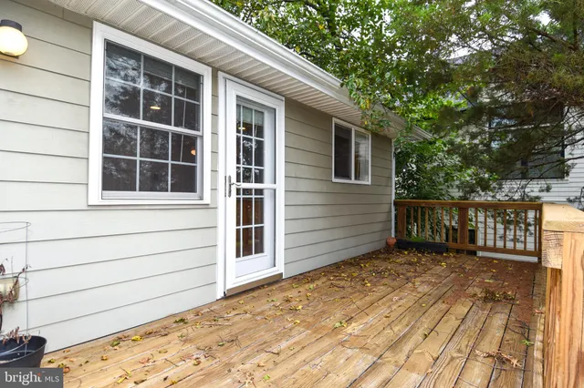 $3,500 | 1705 Commonwealth Avenue, Unit A, Alexandria, VA 22301