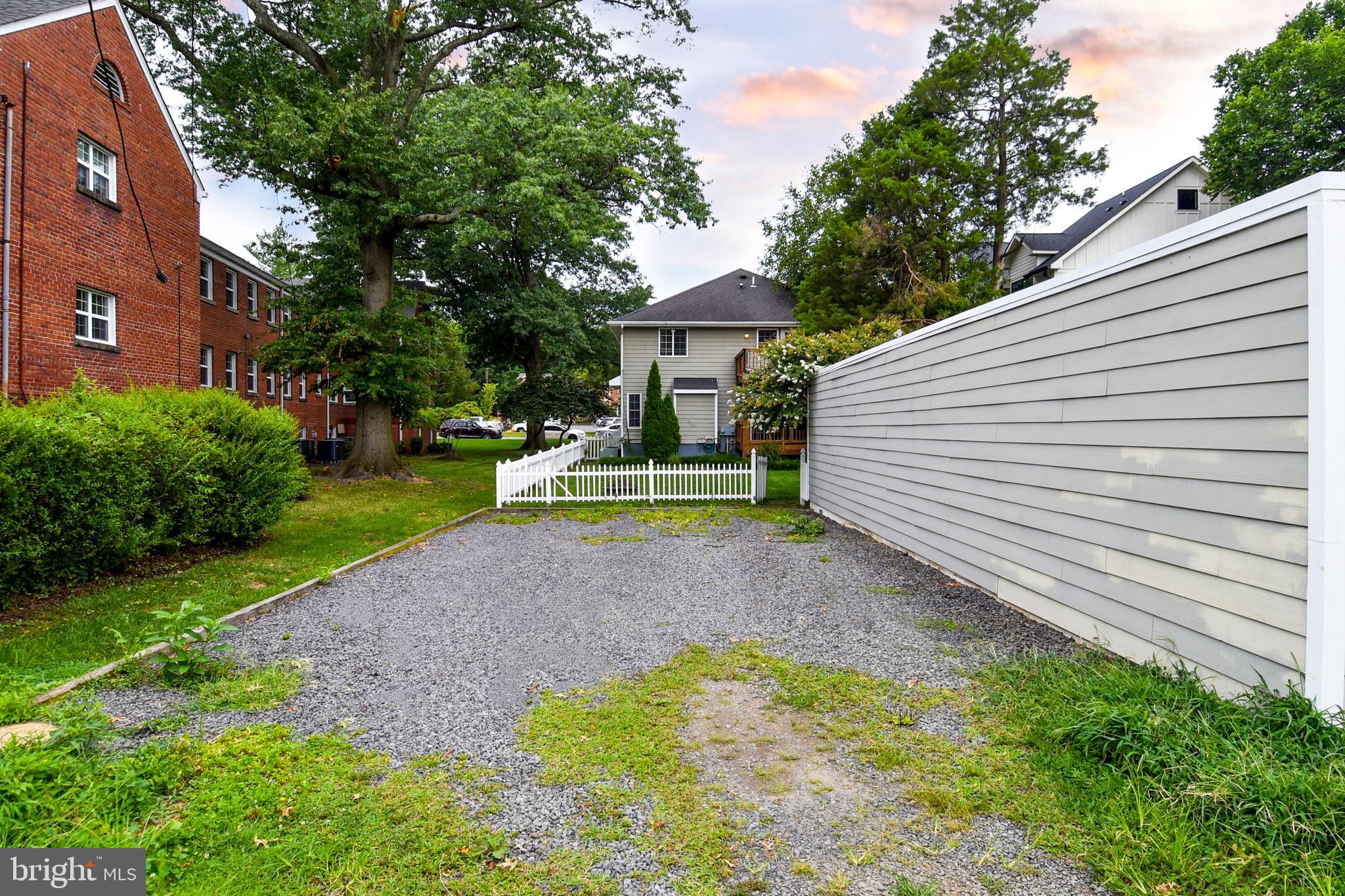 1705 Commonwealth Avenue, Unit A Alexandria, VA 22301 - Photo 8 of 36