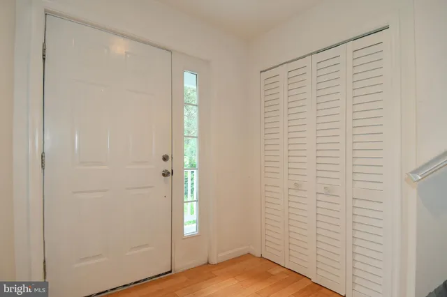 $3,500 | 1705 Commonwealth Avenue, Unit A, Alexandria, VA 22301